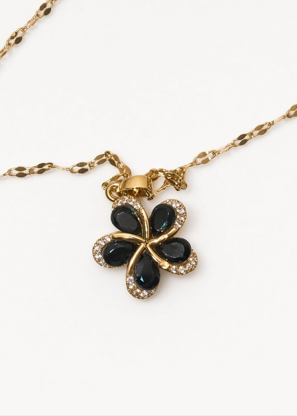 Elegant Gold Plated Pendant Necklace with Rhinestones & Zircon Pendant